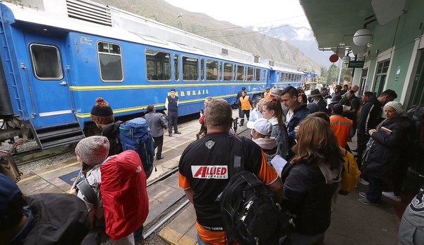 Tren Local Escolares