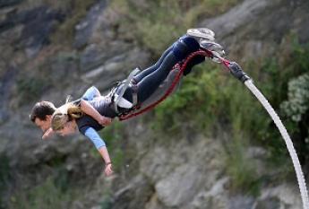 Bungee jumping cusco poroy