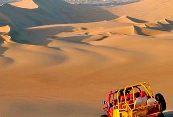 Paseo en Carros Areneros Ica Huacachina